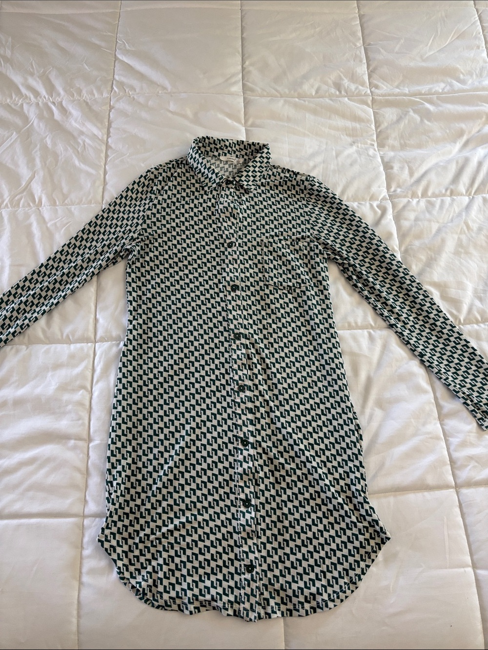 Timing Green and White Long-Sleeve Geometric Shirt Dress